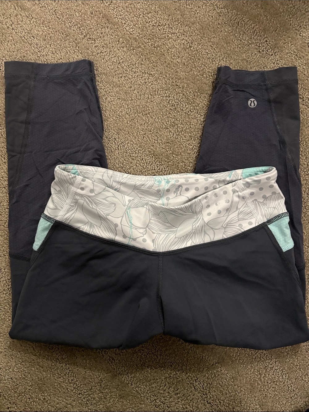 lululemon athletica greyLeggings with Floral Print Waistband and Mint Accents
